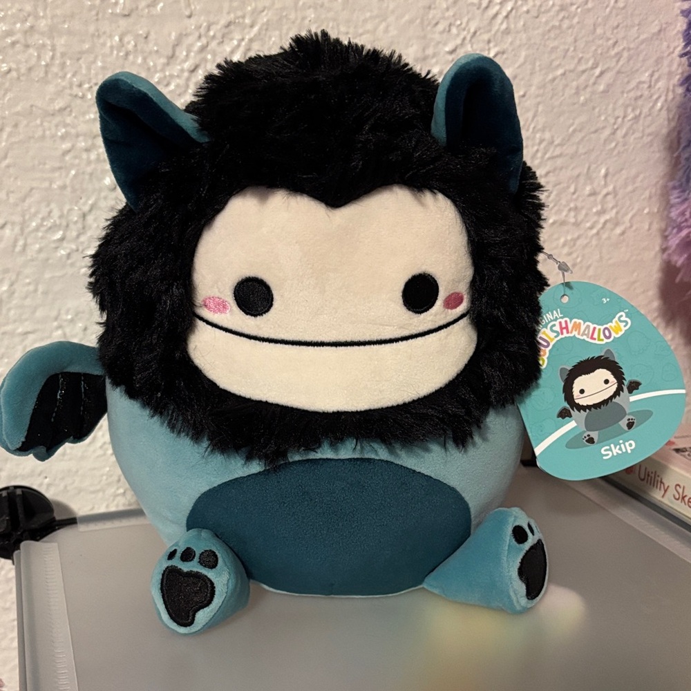 Squishmallows Skip the Bigfoot Bat